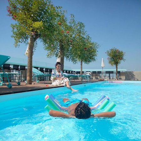 Bossa Nova Beirut Hotel Bagian luar foto