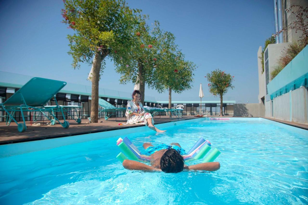 Bossa Nova Beirut Hotel Bagian luar foto