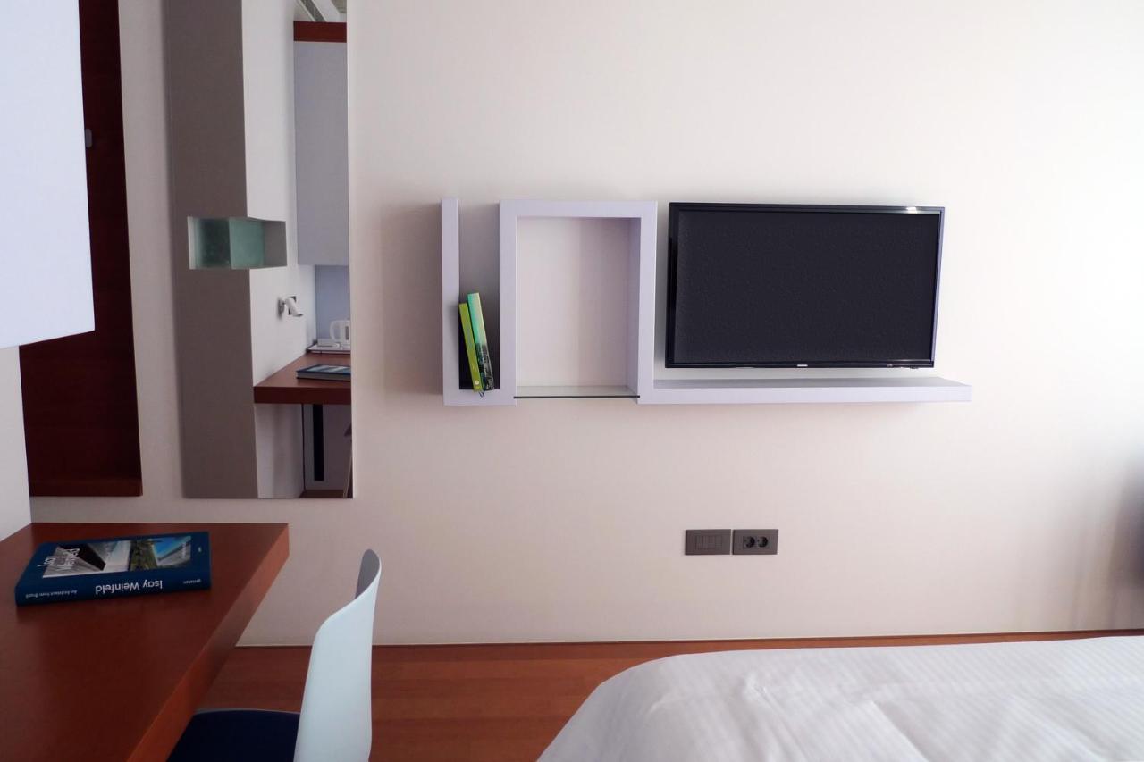 Bossa Nova Beirut Hotel Bagian luar foto