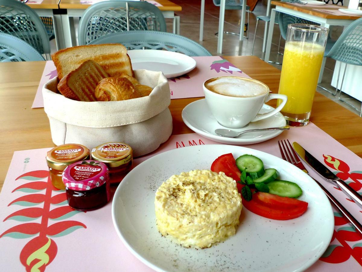 Bossa Nova Beirut Hotel Bagian luar foto
