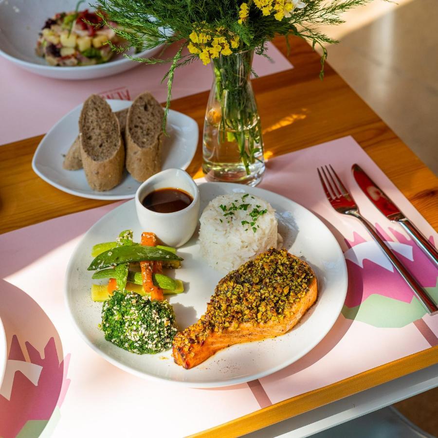 Bossa Nova Beirut Hotel Bagian luar foto